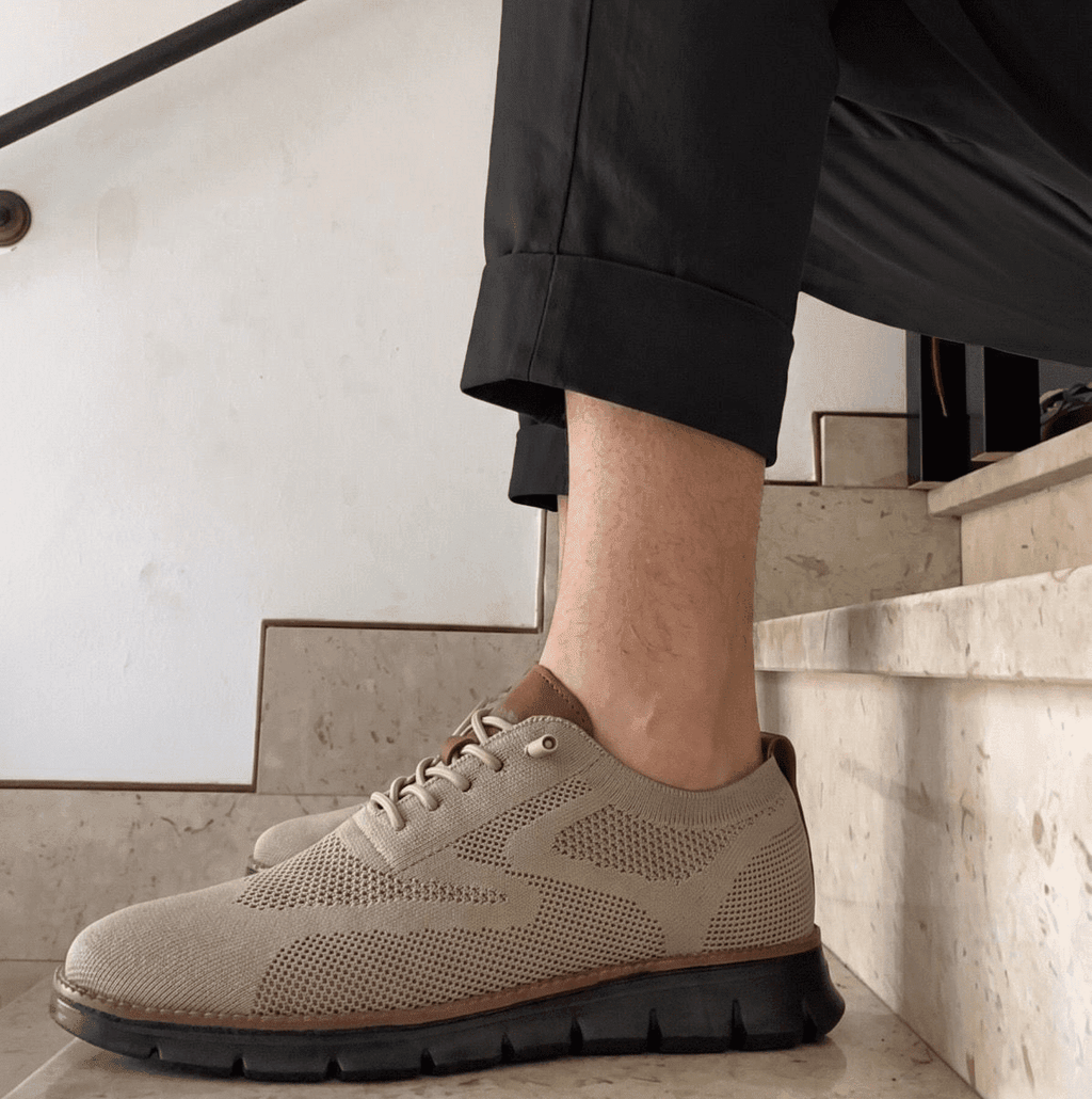 Xavier Breathable Knit Sneakers – Wide-Toe Lug-Sole Contrast-Trim Shoes