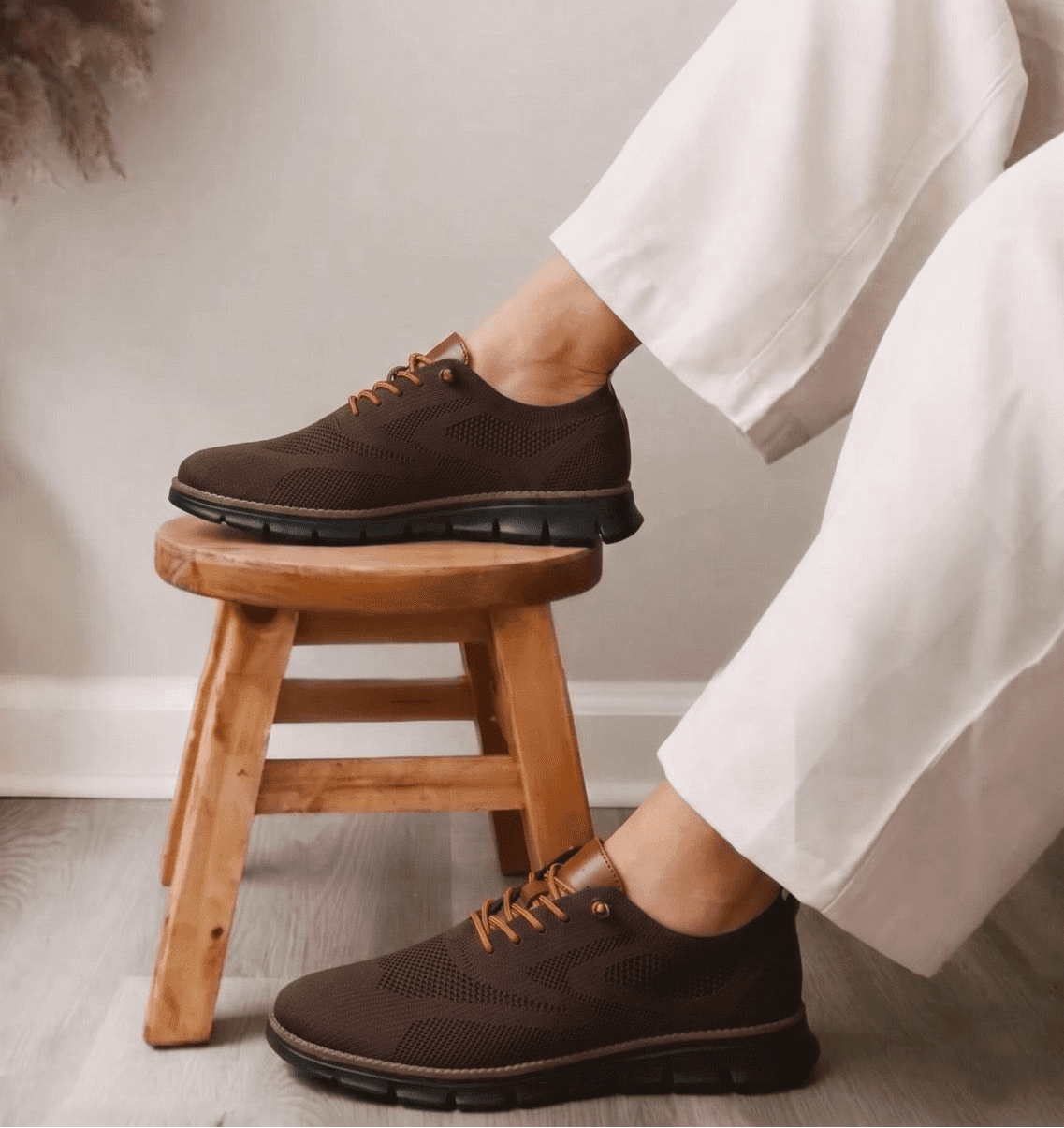 Xavier Breathable Knit Sneakers – Wide-Toe Lug-Sole Contrast-Trim Shoes